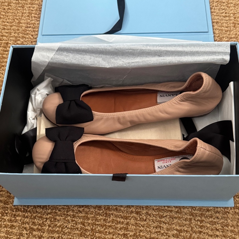 Lanvin Nude Flats with Black Bow. Brand new in box - Picture 7 of 7